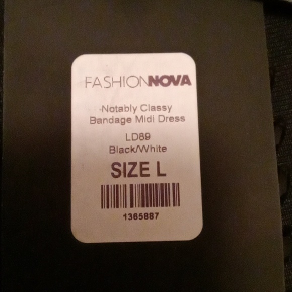 Dress - Picture 4 of 4